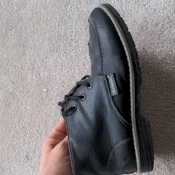 6/$20 Boys shoes (sz 13.5) - Picture 4 of 10